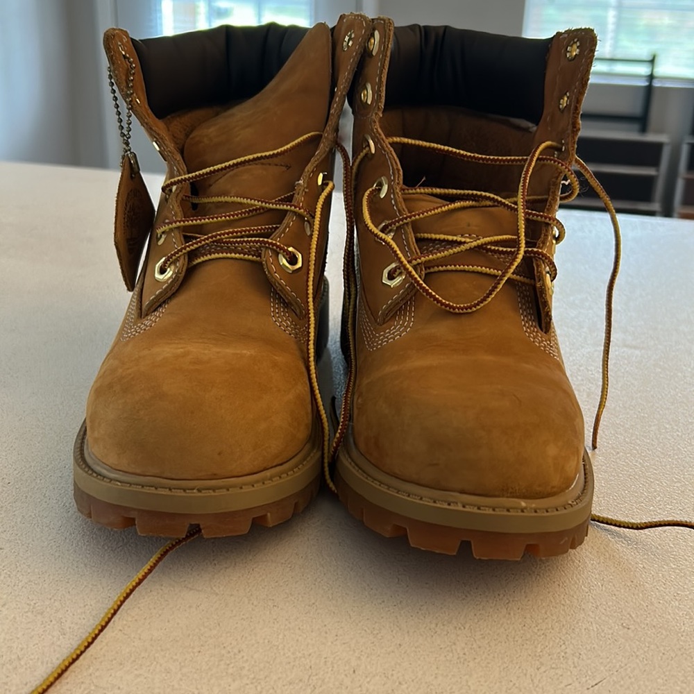 Timberland’s - Picture 4 of 8